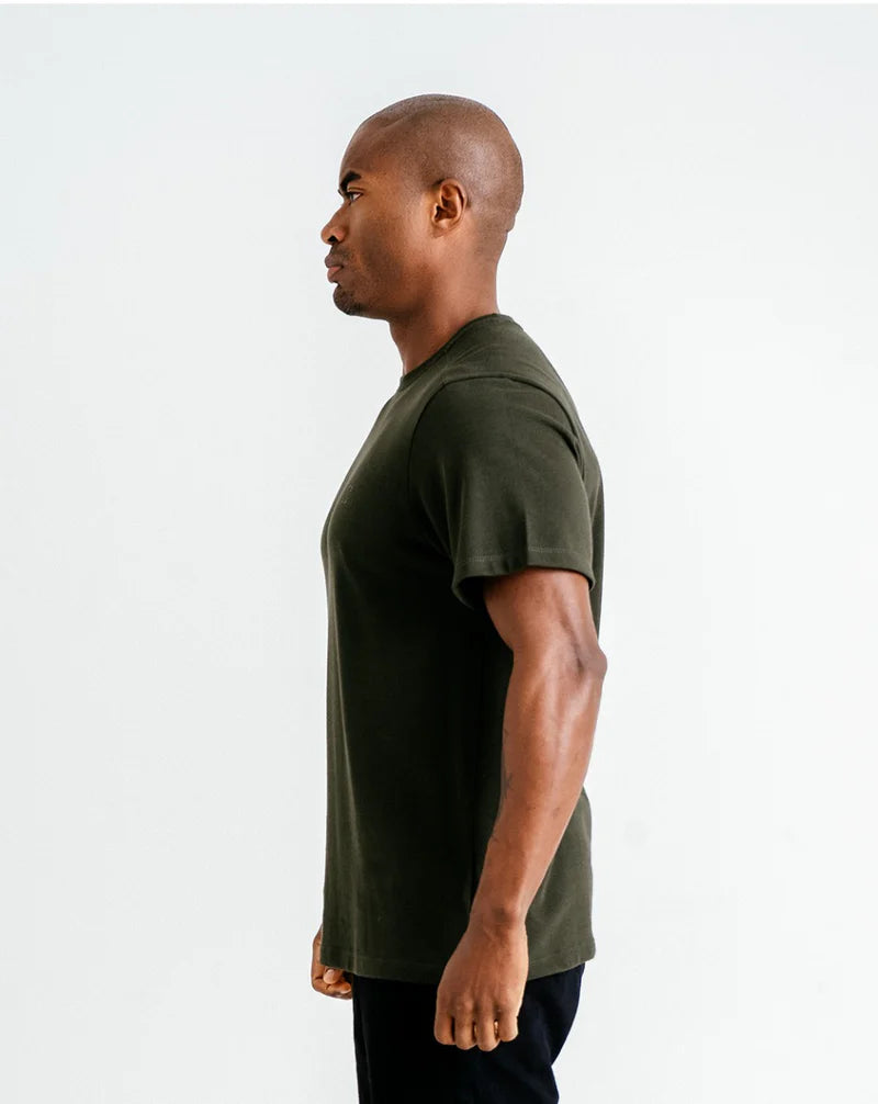 CAMISETA PIQUET CONFORT INVICTUS - VERDE